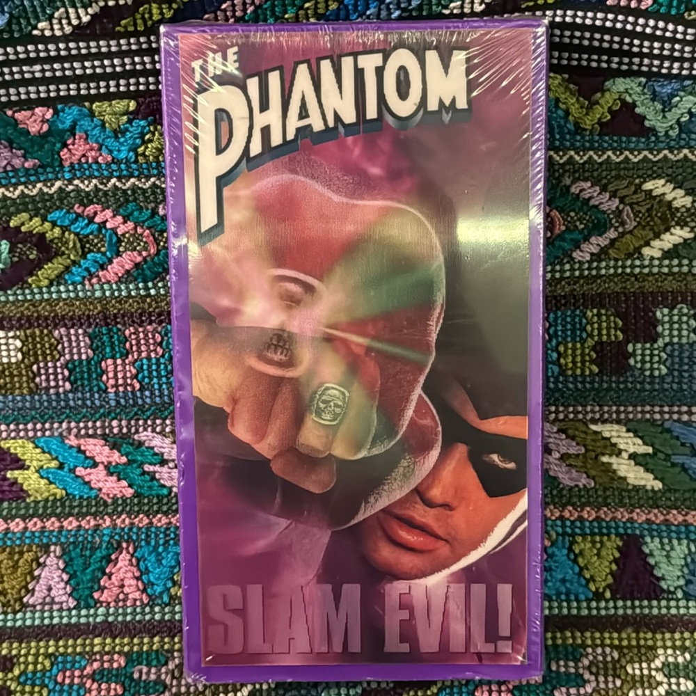 📼 The PHANTOM on VHS unopened in original factory seal. Hologram slip sleeve.👀 - Picture 7 of 8